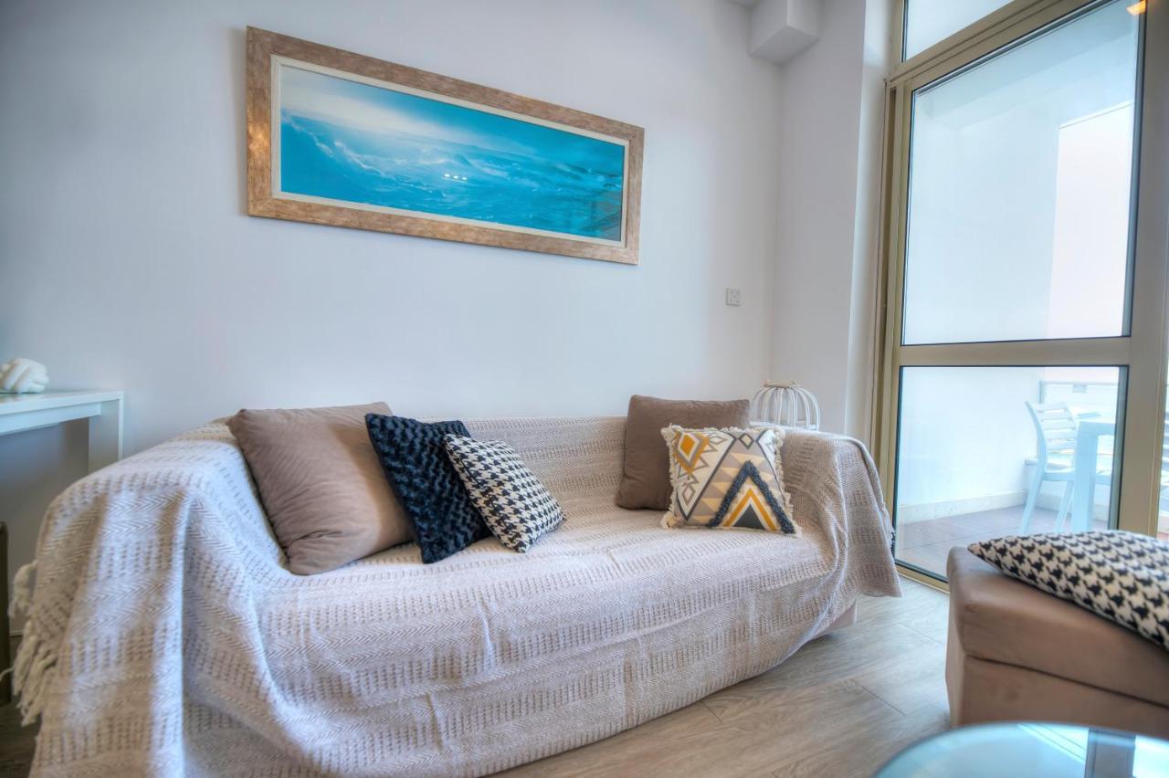 Spacious 4 Bedrooms With Sea View Balcony Goslm-3 Слима Экстерьер фото
